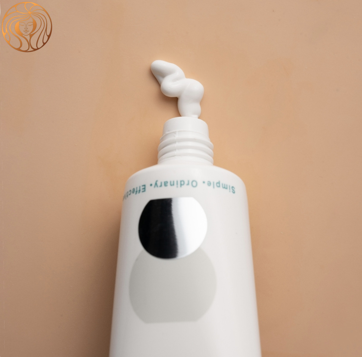 ضد آفتاب فیزیکال بی رنگ برایت مکس مدل Tone Bright با SPF 50 حجم 40 میلی لیتر